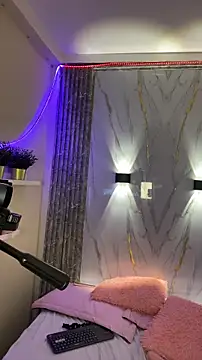 Ari-Smith Live XXX-chat