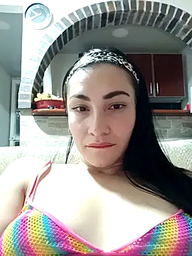 Ivonny911: απευθείας συνομιλία ΧΧΧ