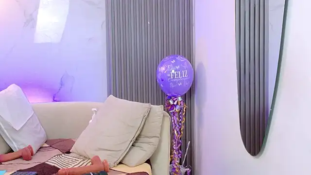 kiaratentation Webcam show