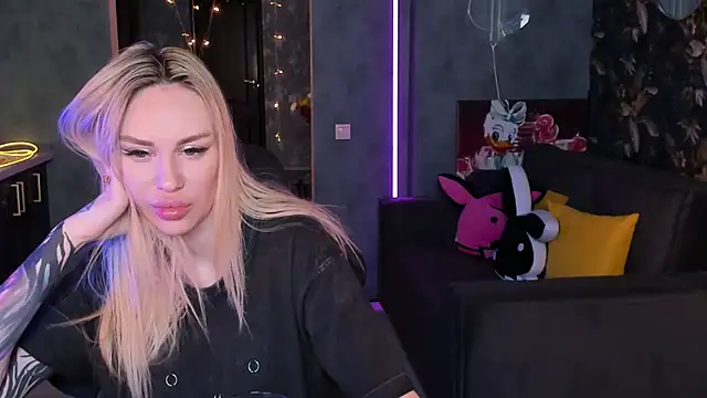 Blckmirrorr Adlı Modelin Canlı XXX Sohbeti