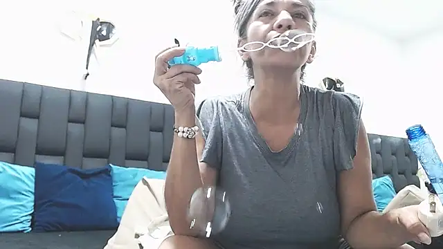 دردشة chanel_grant الجنسية المباشرة