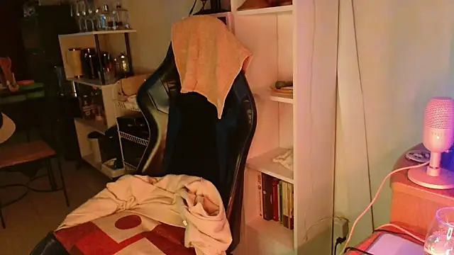 Онлайн чат XXX SmokyDee