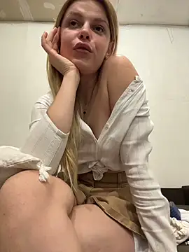 HarrietDart Adlı Modelin Canlı XXX Sohbeti