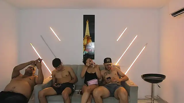 Онлайн чат XXX brutal_sex_room2k