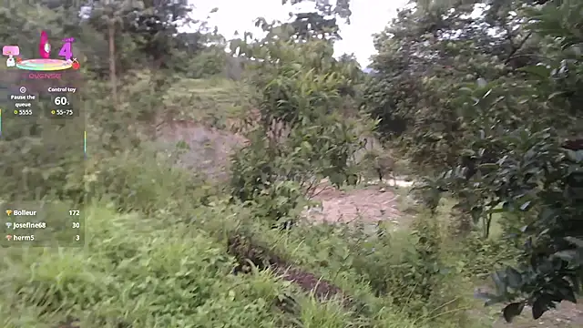 Show de esmeralda_li na webcam