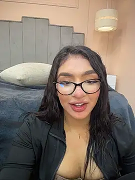 jenn_fit Adlı Modelin Canlı XXX Sohbeti