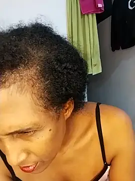 Pokazy przed kamerką – Aishamara