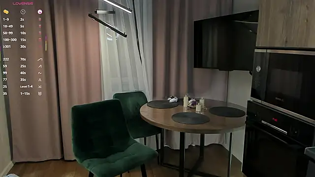 OssieCrews' Live XXX Chat