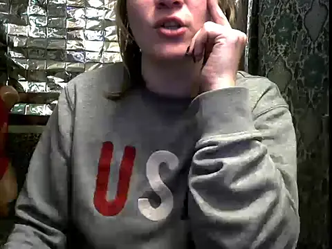 Chatroom XXX en direct de wLESLYMOSw