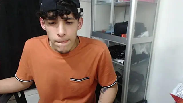 Chatroom XXX en direct de MaxStar26