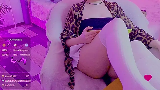 Chat +18 de baby_debbie ao vivo