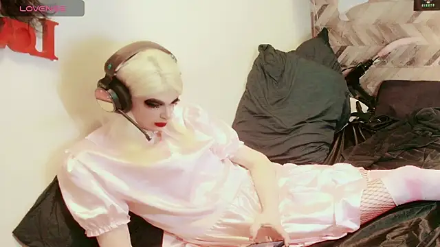 Sletjeray@xh: διαδικτυακό σόου στην κάμερα