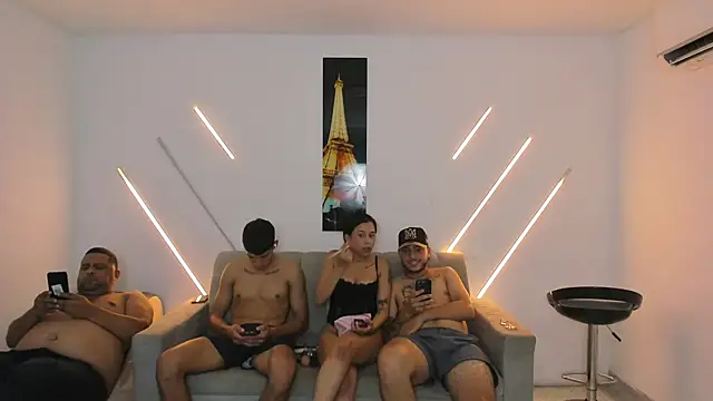 دردشة brutal_sex_room2k الجنسية المباشرة