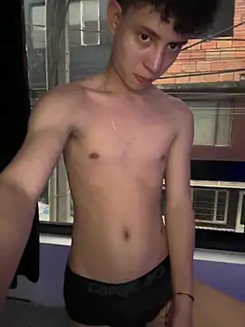 yoursexyjose's Webcam Show