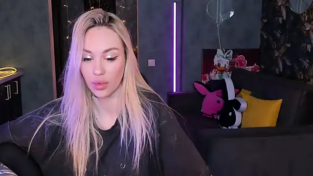 Blckmirrorr's Live XXX Chat