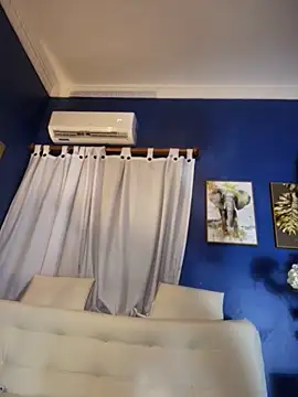 IriaLux Adlı Modelin Canlı XXX Sohbeti