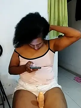 Chat +18 de Aishamara ao vivo