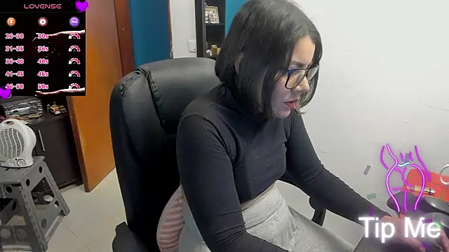 Chat +18 de peanut_tangerine ao vivo