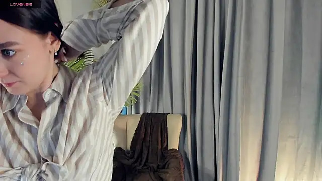 AlisonBallek Adlı Modelin Canlı XXX Sohbeti