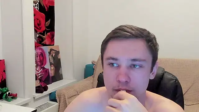 Alexmansuper: διαδικτυακό σόου στην κάμερα