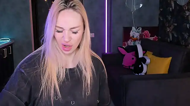 Blckmirrorr Adlı Modelin Canlı XXX Sohbeti