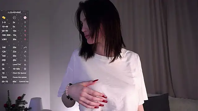 EffieHenri's Live XXX Chat