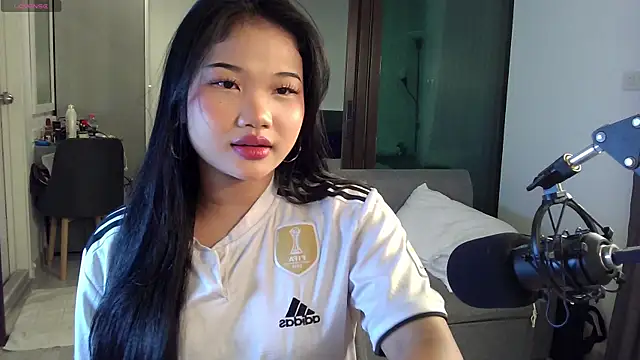 Earny_baby Webcam-Show