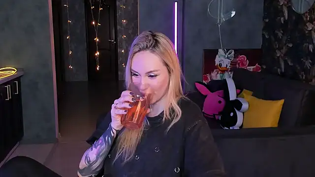 Онлайн чат XXX Blckmirrorr