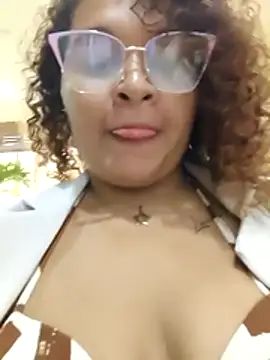 Živý XXX chat AdinaSkaly