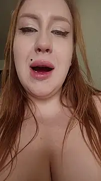 ElonaFox Adlı Modelin Canlı XXX Sohbeti