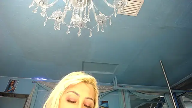 ADRIANNA_FOX Chat XXX live