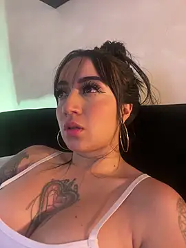 Živý XXX chat EmmyEvans1