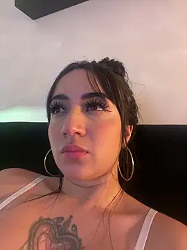 EmmyEvans1 라이브 XXX 채팅