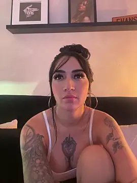 Chat +18 de EmmyEvans1 ao vivo