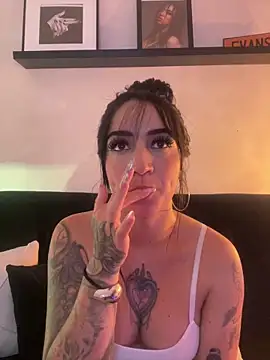 EmmyEvans1 Live XXX Chat