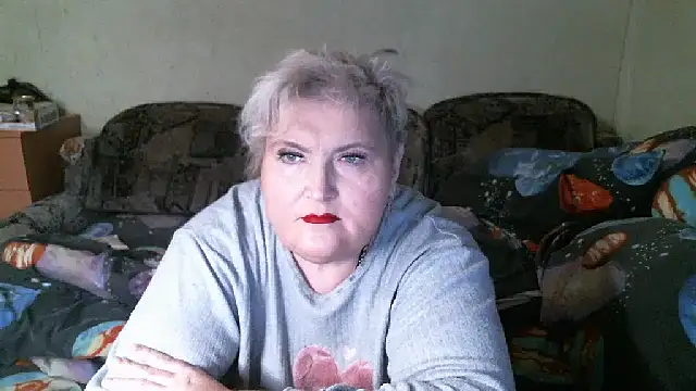 Lana555: онлайн-секс-чат