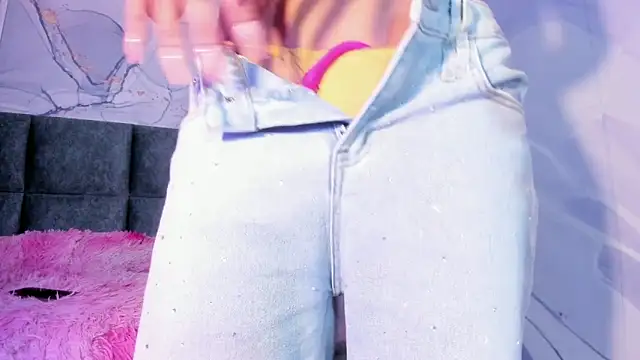 AntonellaRossi 现场XXX聊天