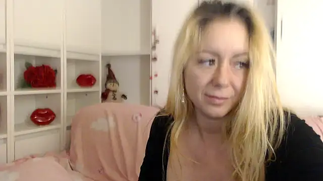 Živý XXX chat _karolynesyera_