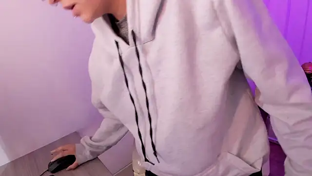 Nathaly_ds Adlı Modelin Canlı XXX Sohbeti