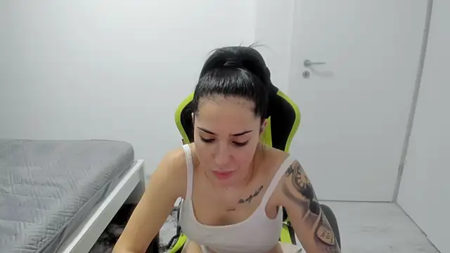 Emmapmg Pertunjukan Webcam