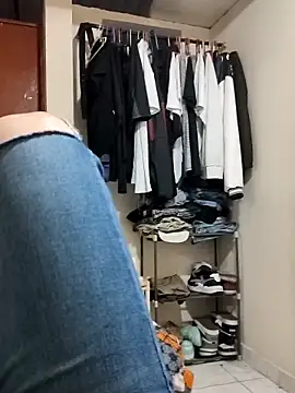 Pertunjukan Kamera Web herlw