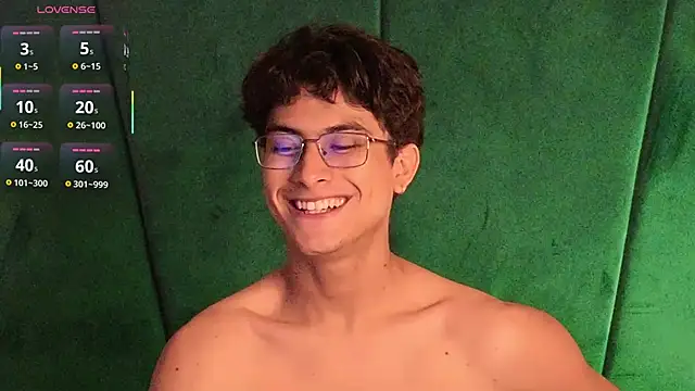 Aaron_Eze Live XXX Chat