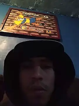 AlexAlejandro13 Live XXX Chat