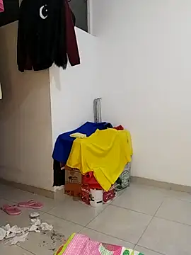 Aishamara Adlı Modelin Canlı XXX Sohbeti