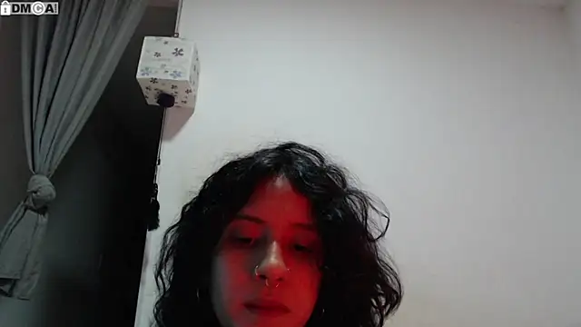 AlinaWoolf_'s Live XXX Chat