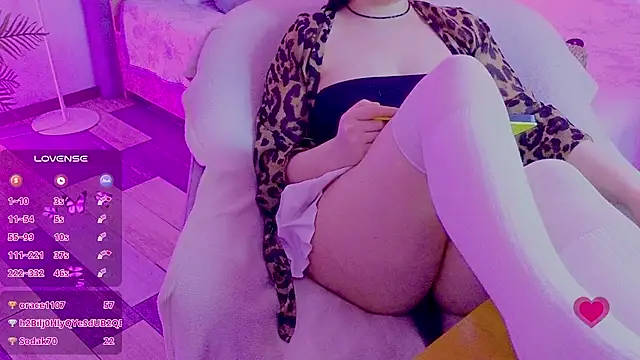 baby_debbie: онлайн-секс-чат