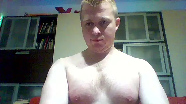 Show modela Matttthees na web-kameri