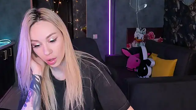 Blckmirrorr Adlı Modelin Canlı XXX Sohbeti