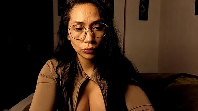 XXX chat uživo modela Angela_isabella