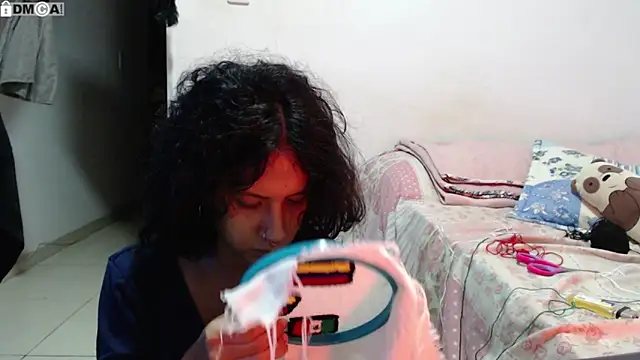 AlinaWoolf_ 现场XXX聊天